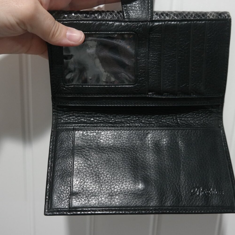 Brighton Wallet - Picture 4 of 4
